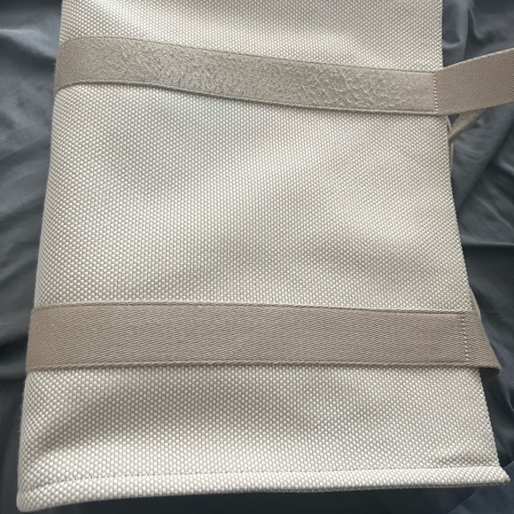 lululemon athletica Cream and Tan Tote Bag - Picture 2 of 5